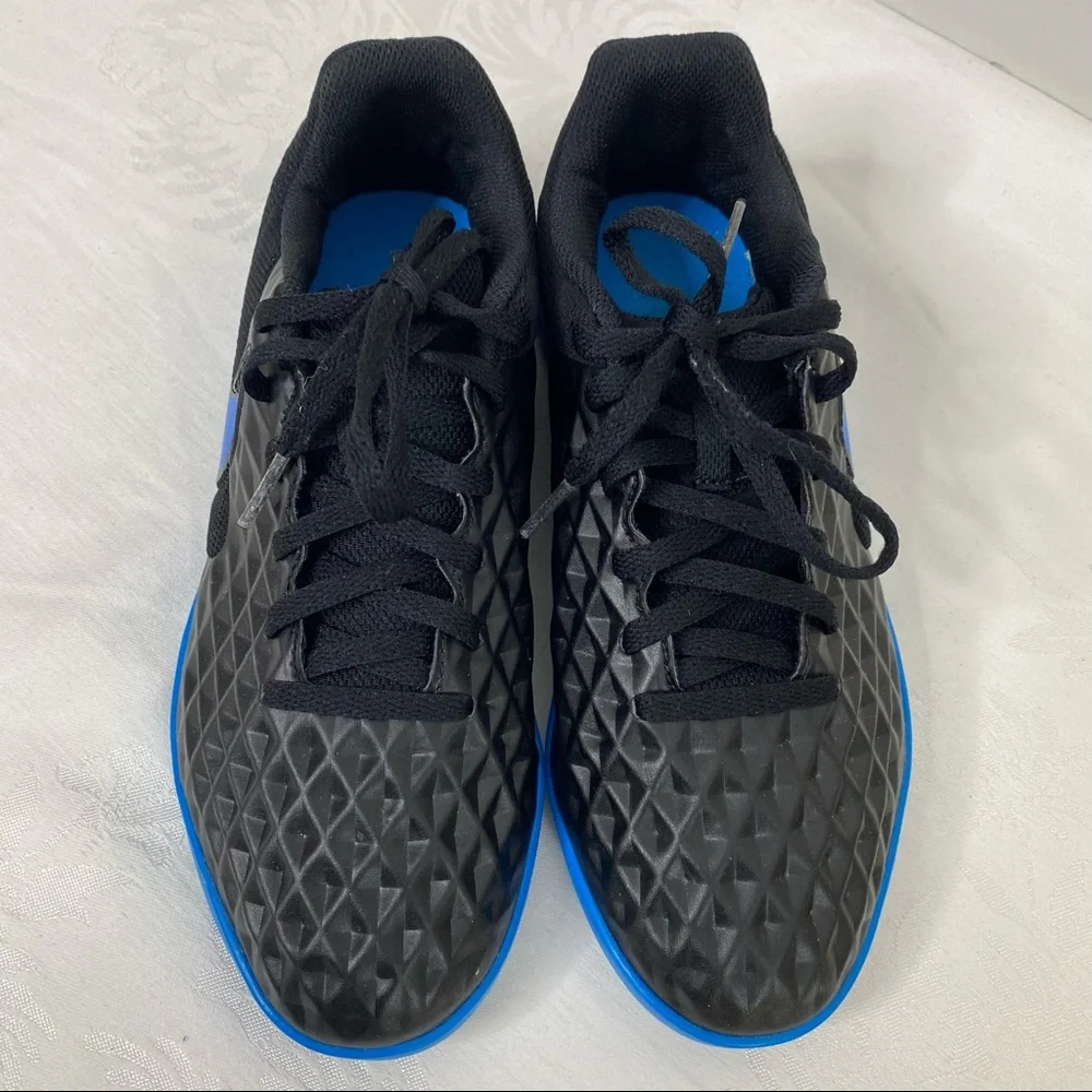 Nike Tempo Sneakers Youth Size 5.5Y